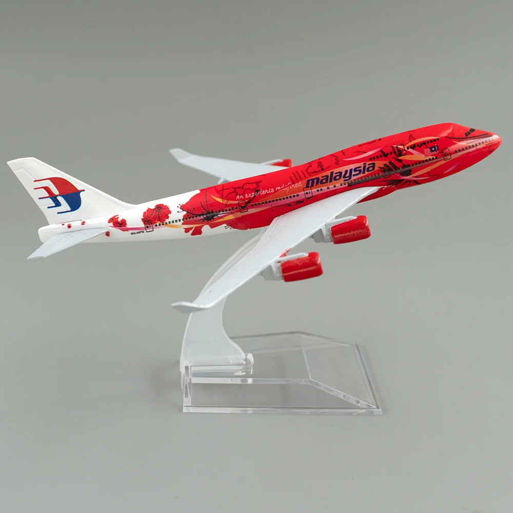 Kids Toys Malaysia - 1/400 Bilancia Aereo Boeing 747 Malesia